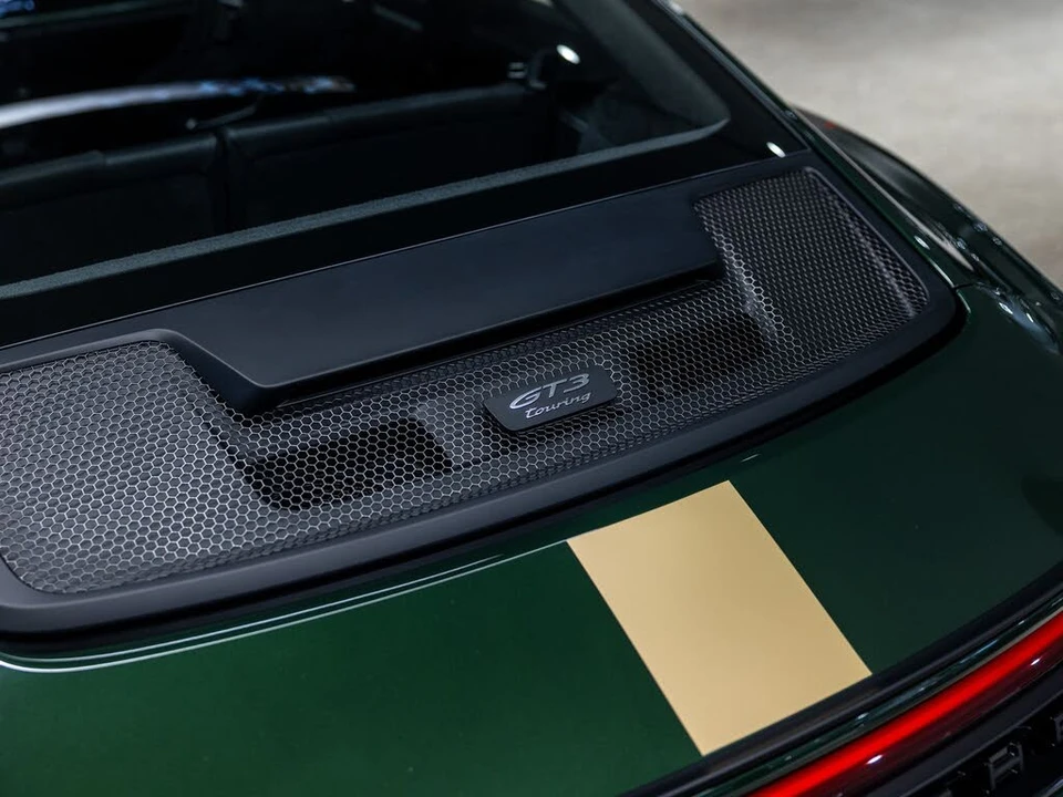 2025 Porsche 992 GT3 - Image 27 of 31