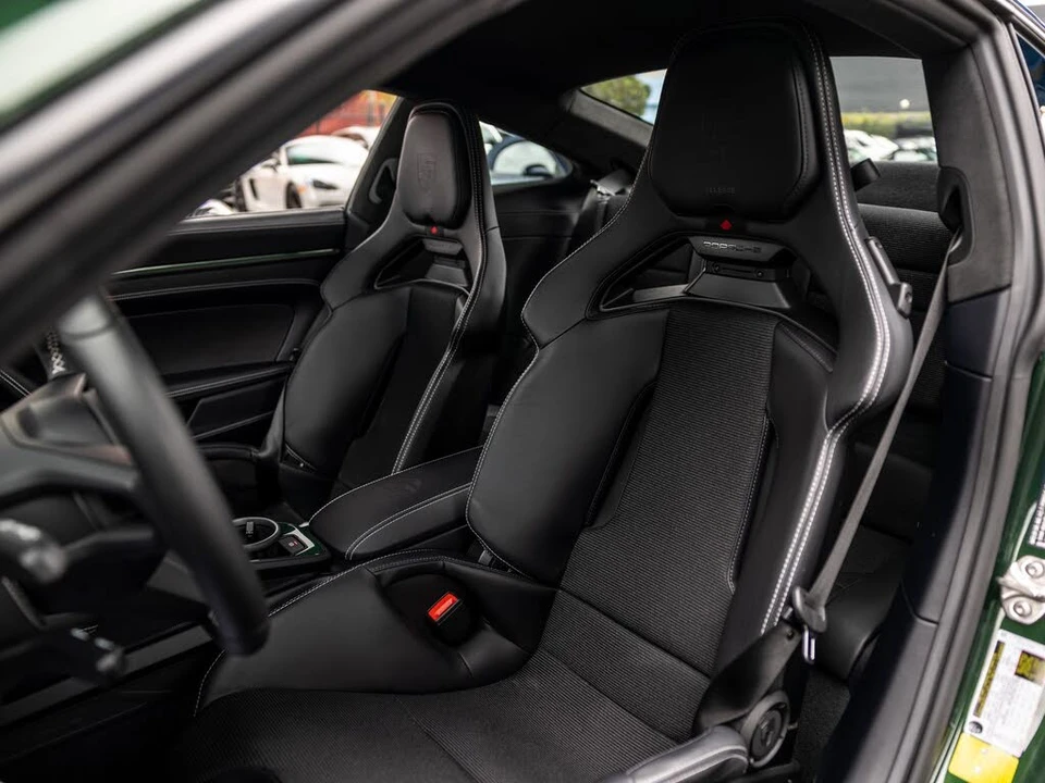 2025 Porsche 992 GT3 - Image 5 of 31