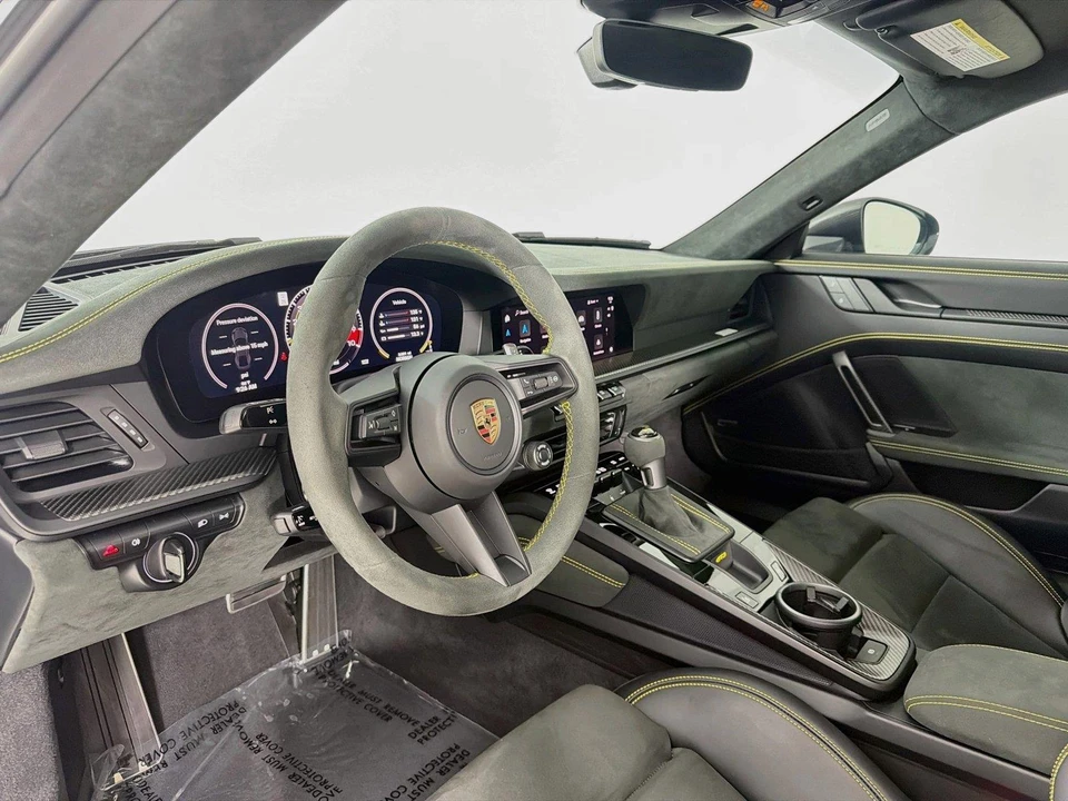 2025 Porsche 992 GT3 - Image 4 of 31
