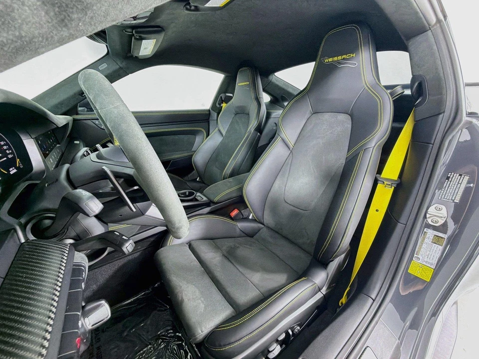 2025 Porsche 992 GT3 - Image 5 of 31