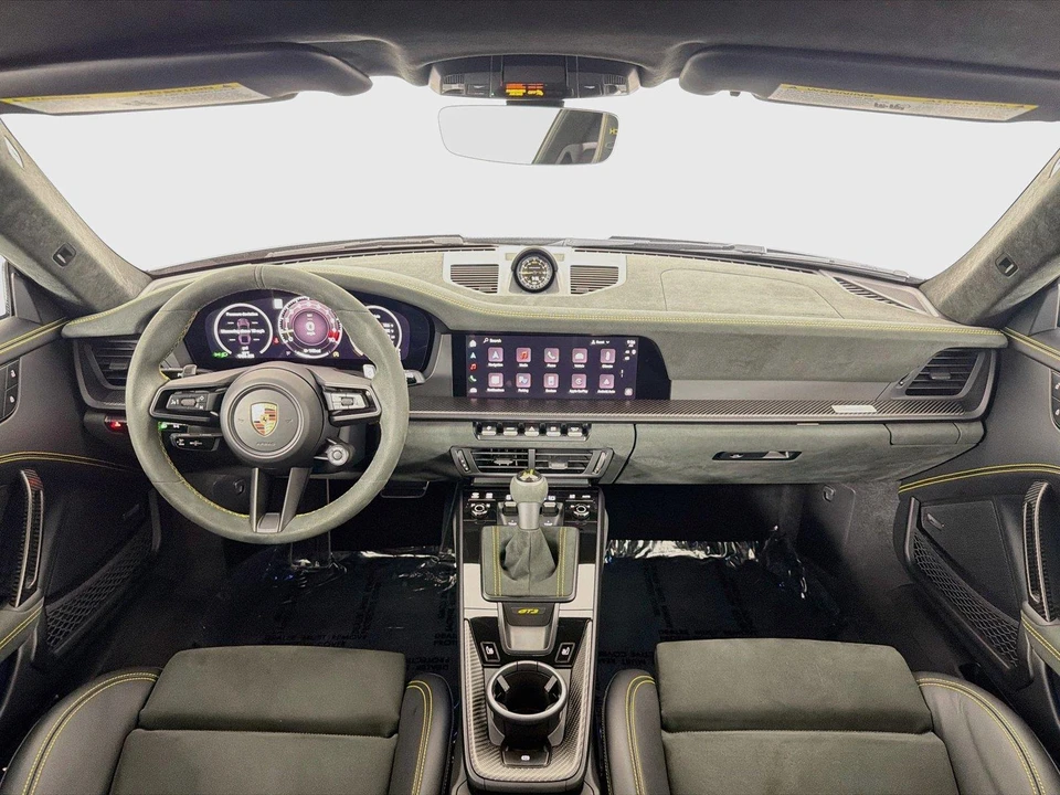 2025 Porsche 992 GT3 - Image 16 of 31