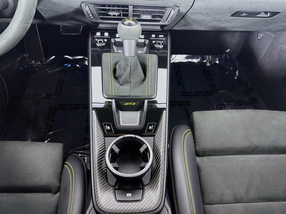 2025 Porsche 992 GT3 - Image 22 of 31