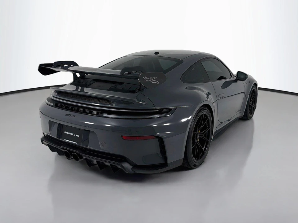 2025 Porsche 992 GT3 - Image 28 of 31