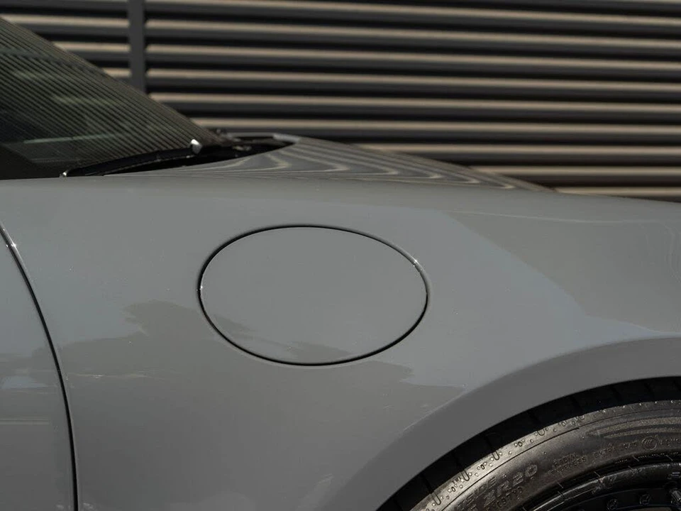 2025 Porsche 992 GT3 - Image 16 of 31