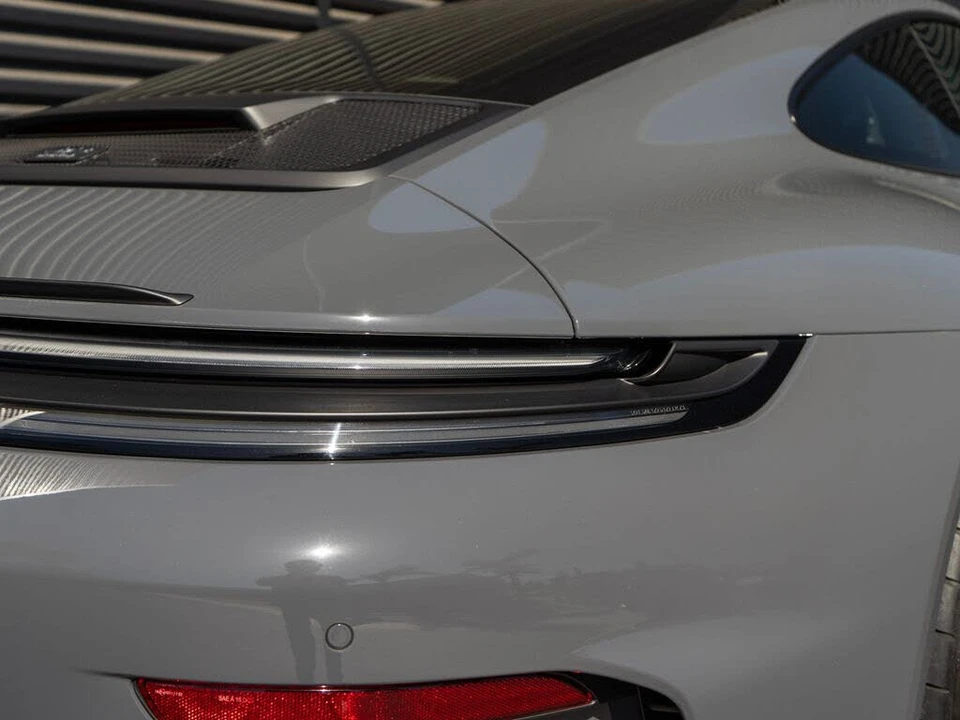 2025 Porsche 992 GT3 - Image 14 of 31