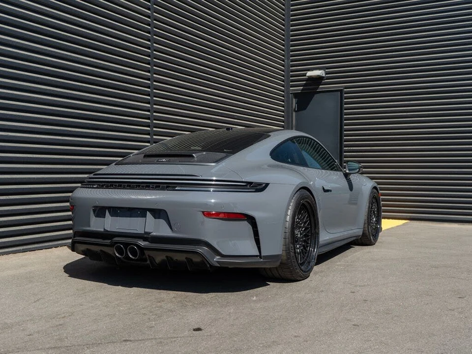 2025 Porsche 992 GT3 - Image 9 of 31