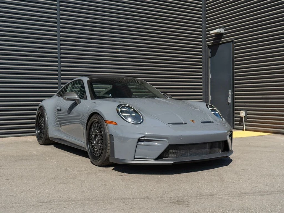 2025 Porsche 992 GT3 - Image 7 of 31