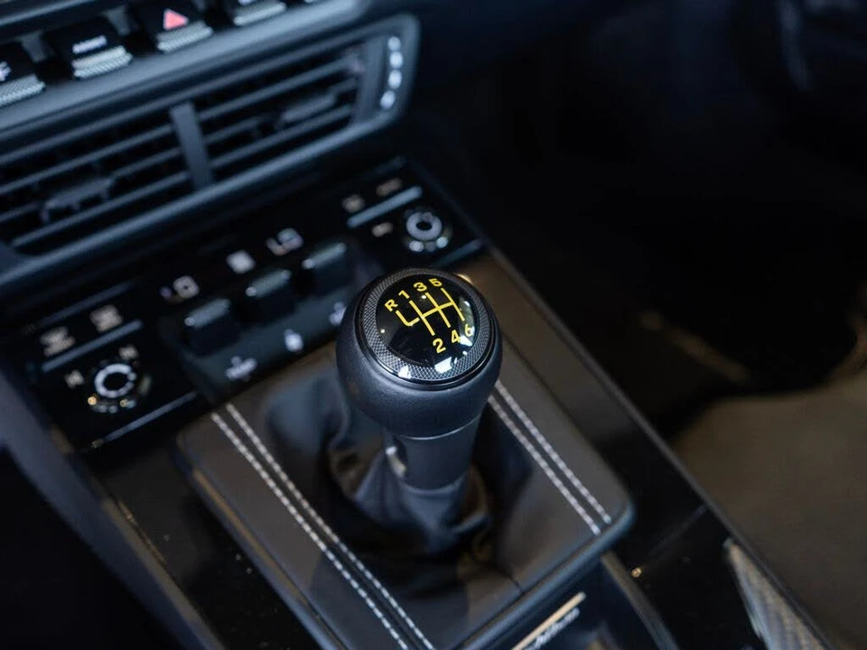 2025 Porsche 992 GT3 - Image 26 of 31