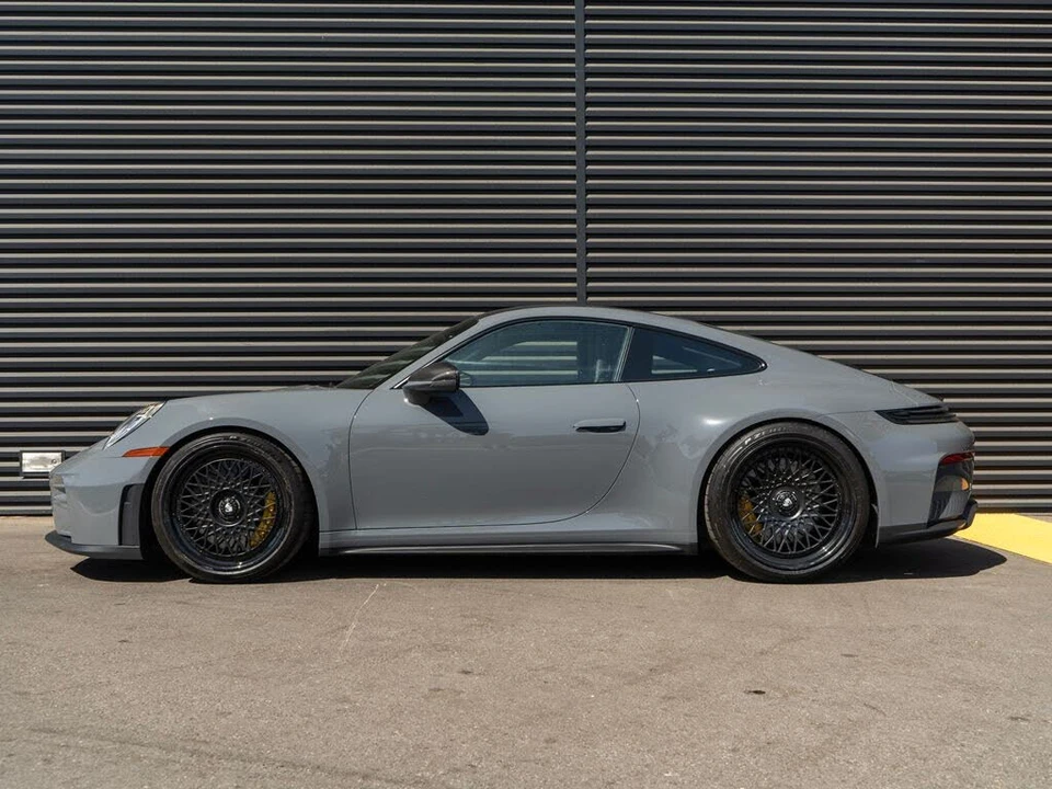 2025 Porsche 992 GT3 - Image 2 of 31