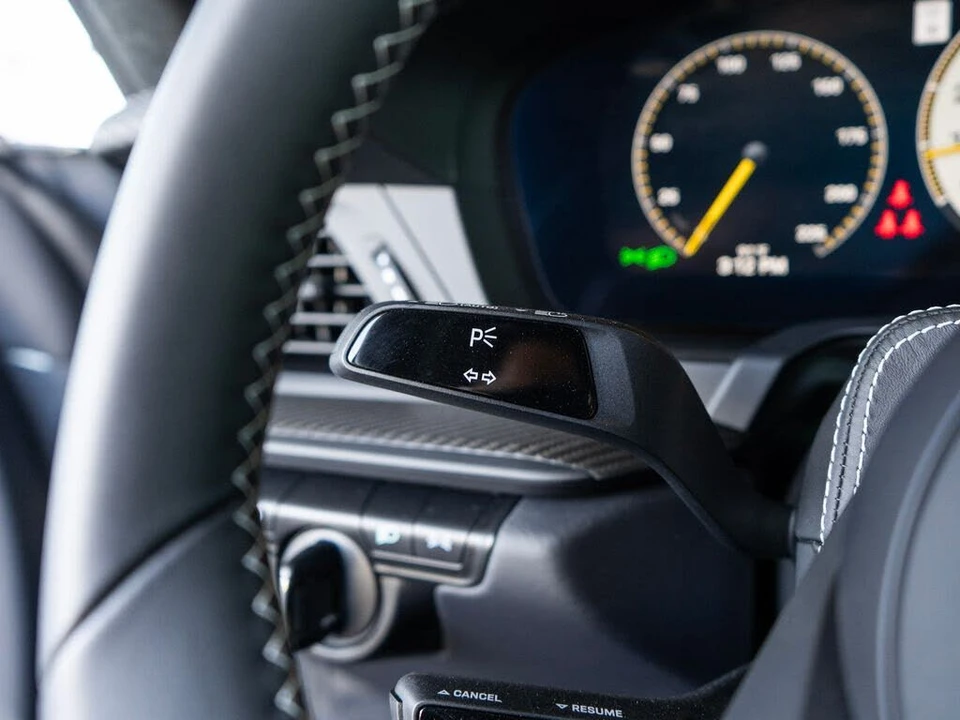 2025 Porsche 992 GT3 - Image 19 of 31