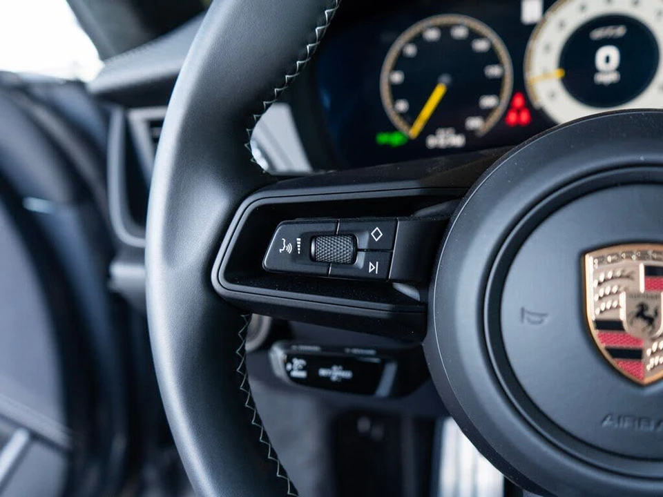 2025 Porsche 992 GT3 - Image 18 of 31