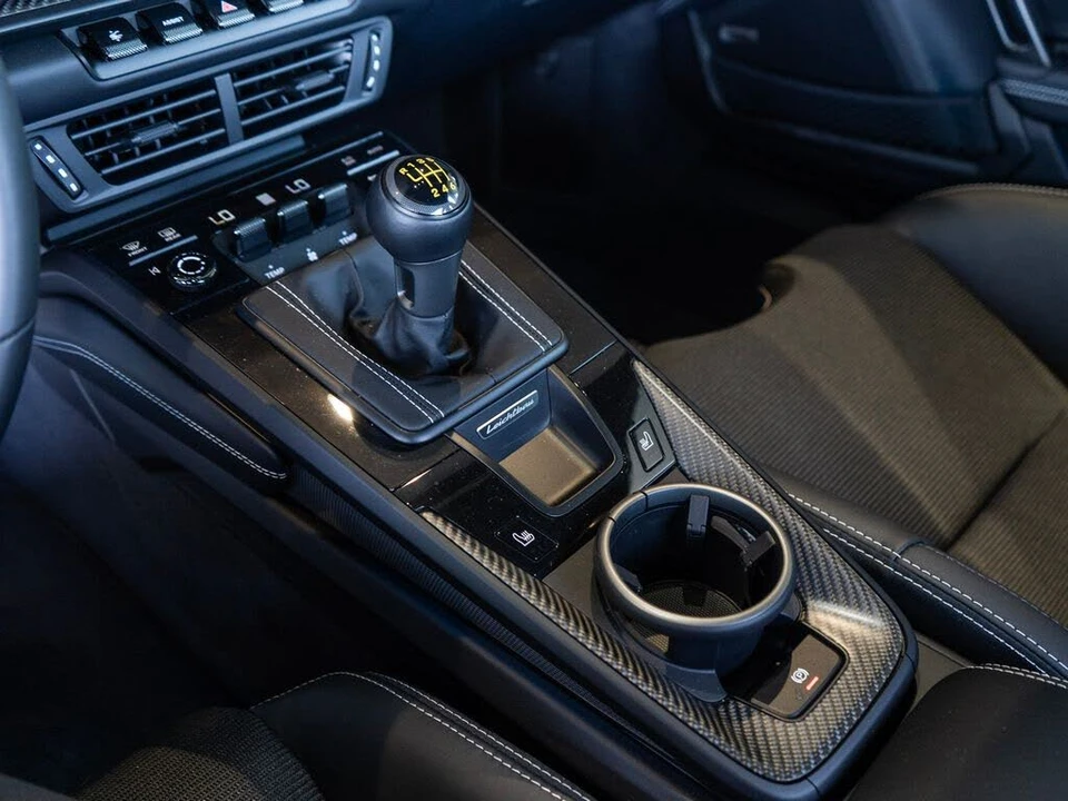 2025 Porsche 992 GT3 - Image 27 of 31