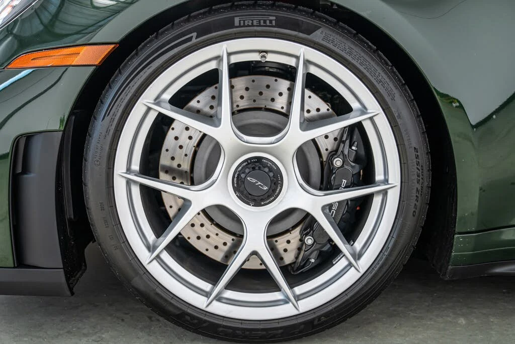 2025 Porsche 992 GT3 - Image 9 of 31