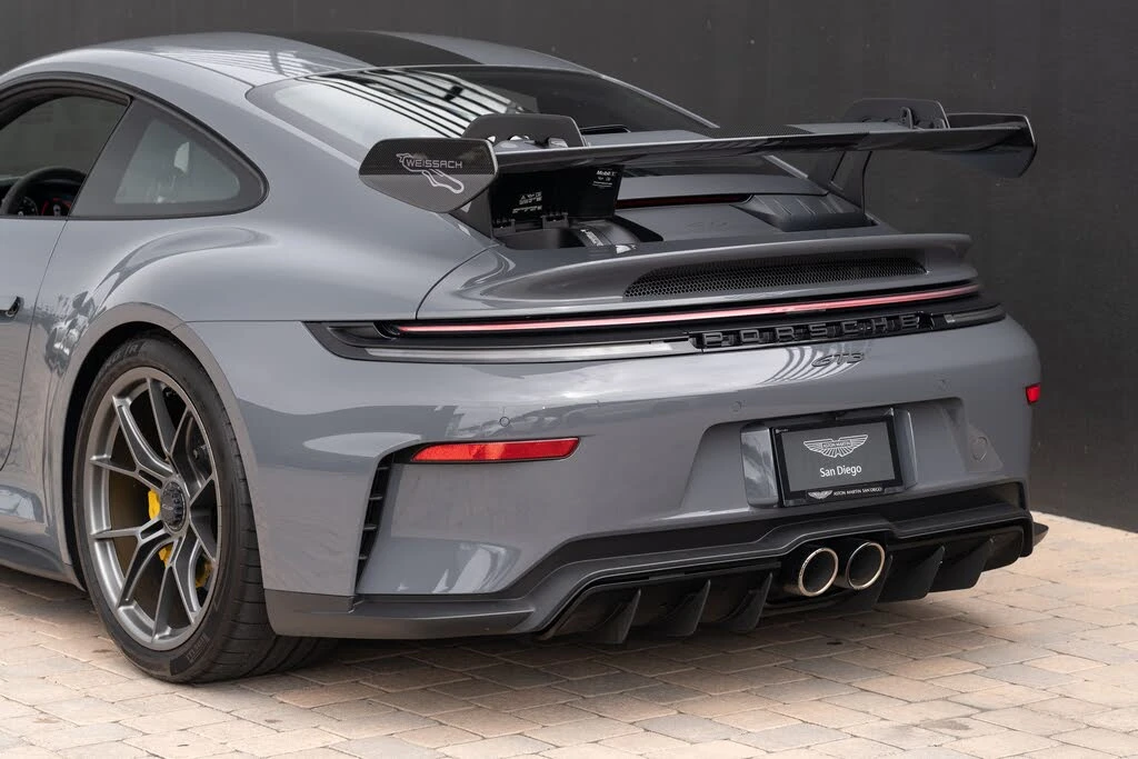 2025 Porsche 992 GT3 - Image 25 of 31