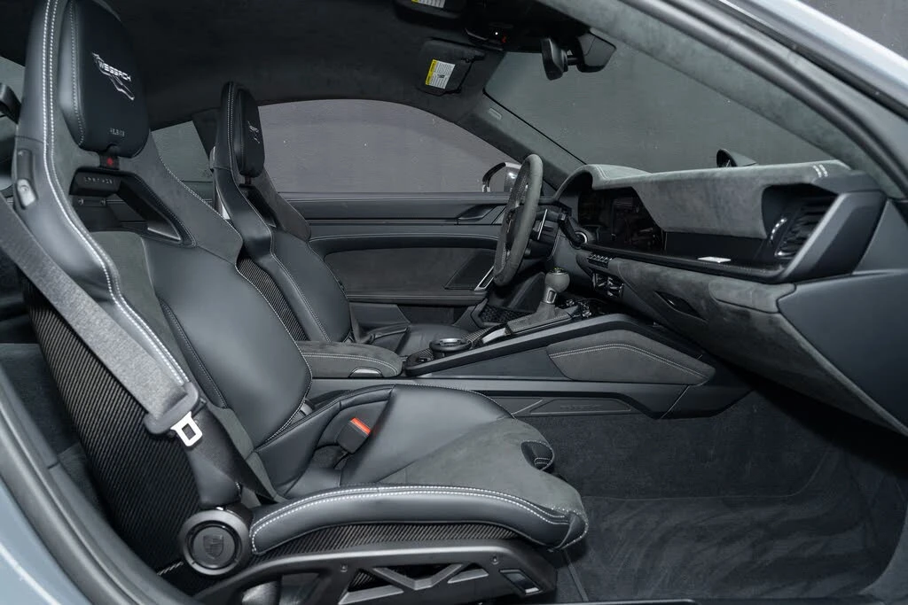 2025 Porsche 992 GT3 - Image 17 of 31