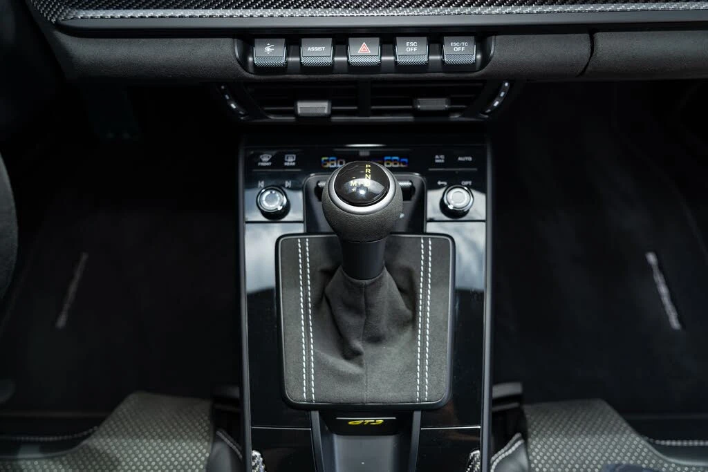2025 Porsche 992 GT3 - Image 29 of 31