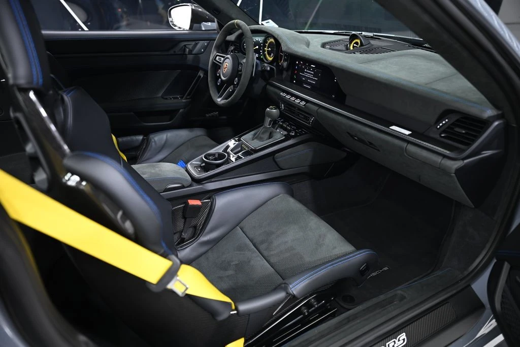 2025 Porsche 992 GT3 RS - Image 24 of 31