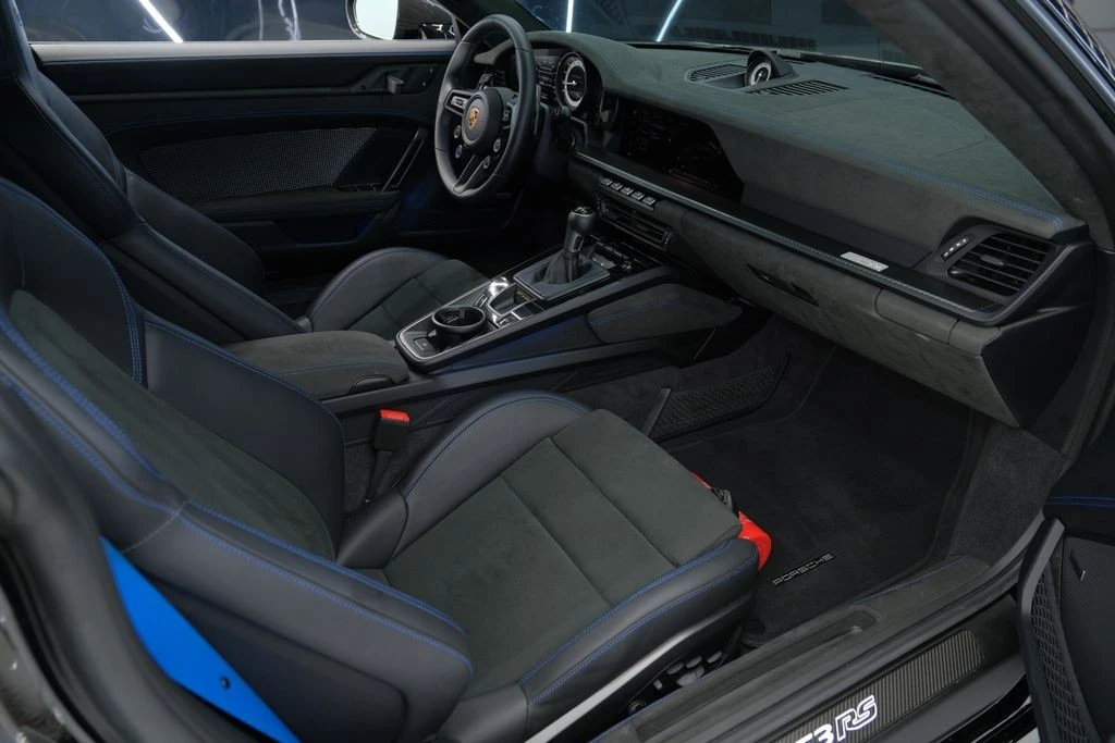 2025 Porsche 992 GT3 RS - Image 10 of 31