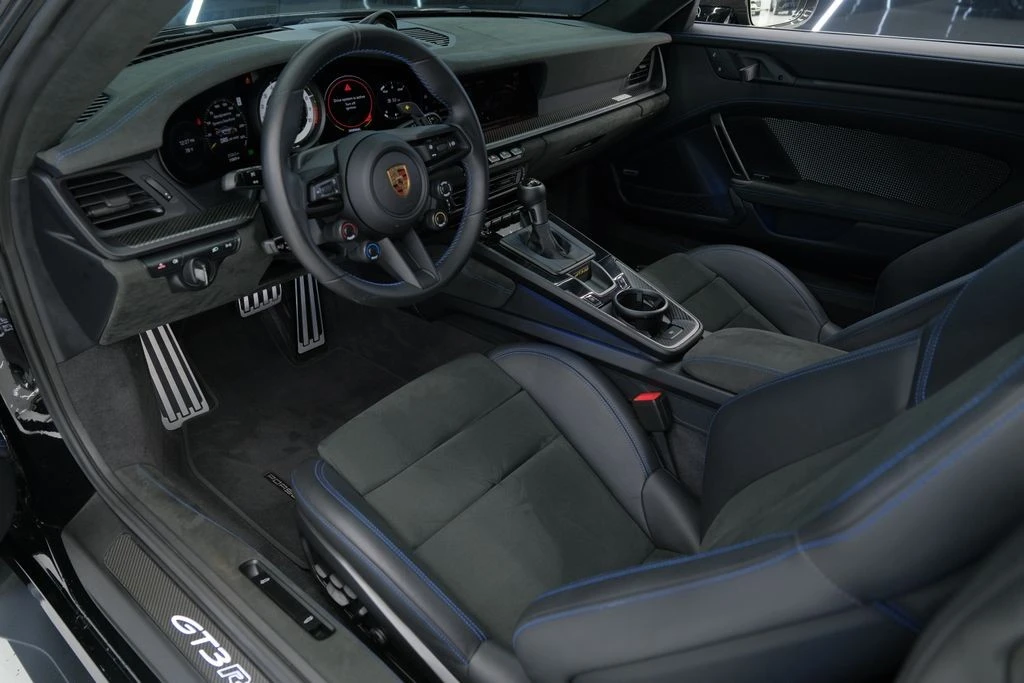 2025 Porsche 992 GT3 RS - Image 16 of 31