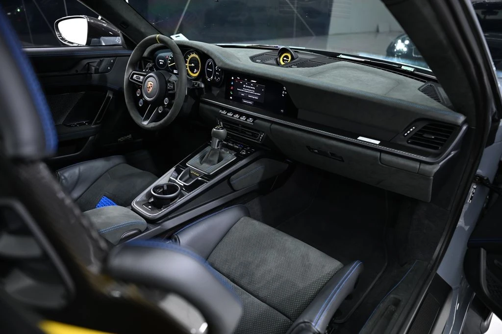 2025 Porsche 992 GT3 RS - Image 23 of 31
