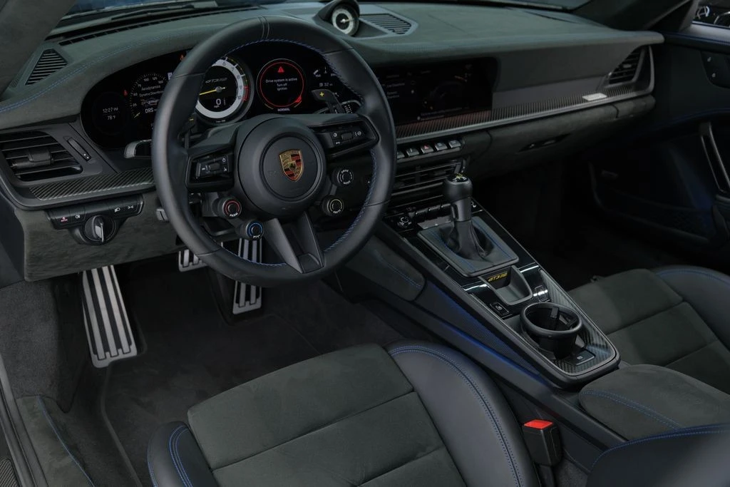2025 Porsche 992 GT3 RS - Image 17 of 31