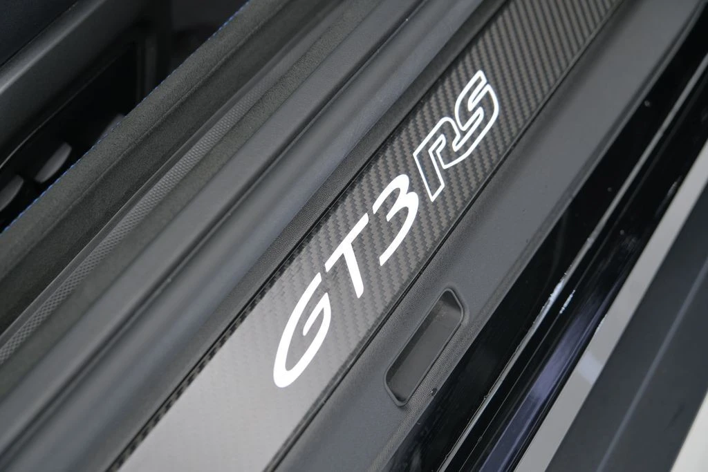 2025 Porsche 992 GT3 RS - Image 15 of 31