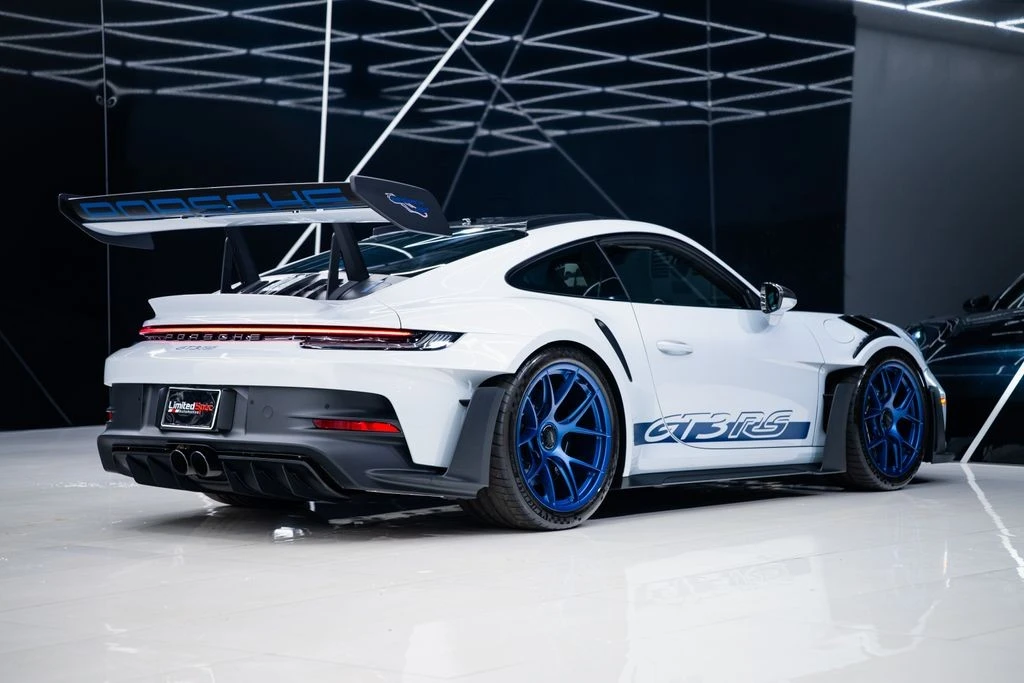2025 Porsche 992 GT3 RS - Image 26 of 31