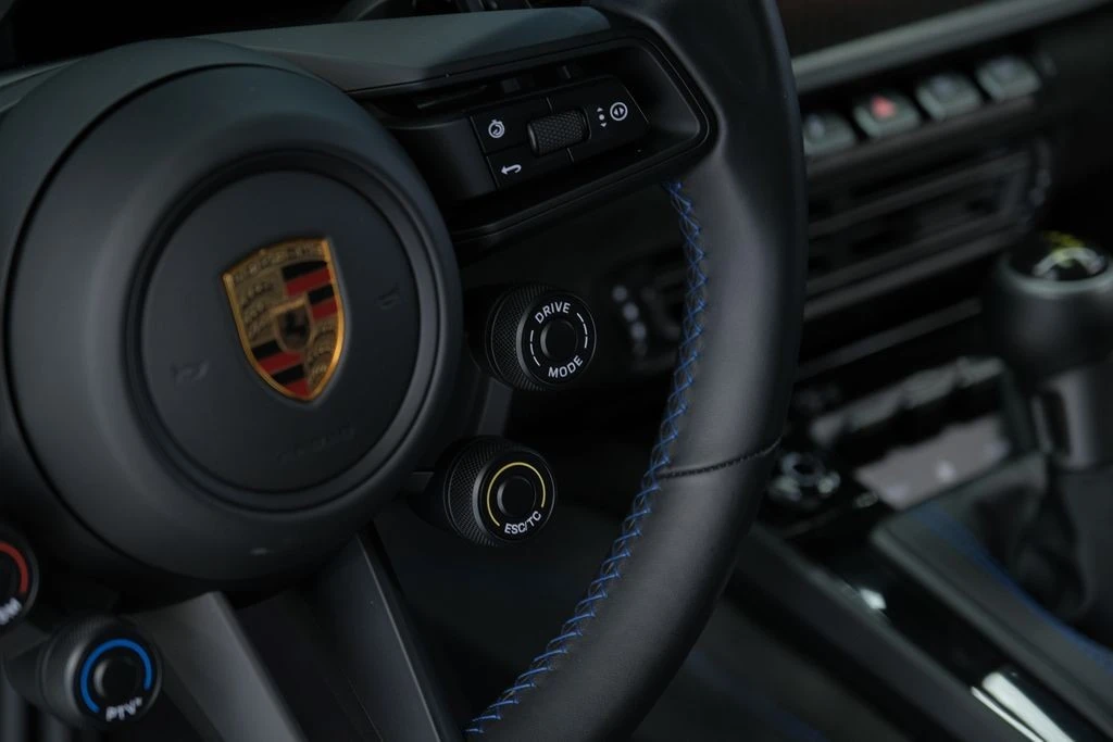 2025 Porsche 992 GT3 RS - Image 20 of 31