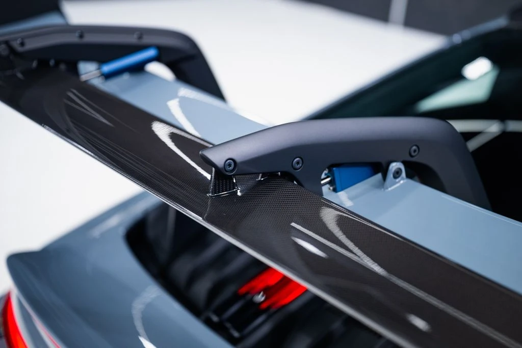 2025 Porsche 992 GT3 RS - Image 19 of 31