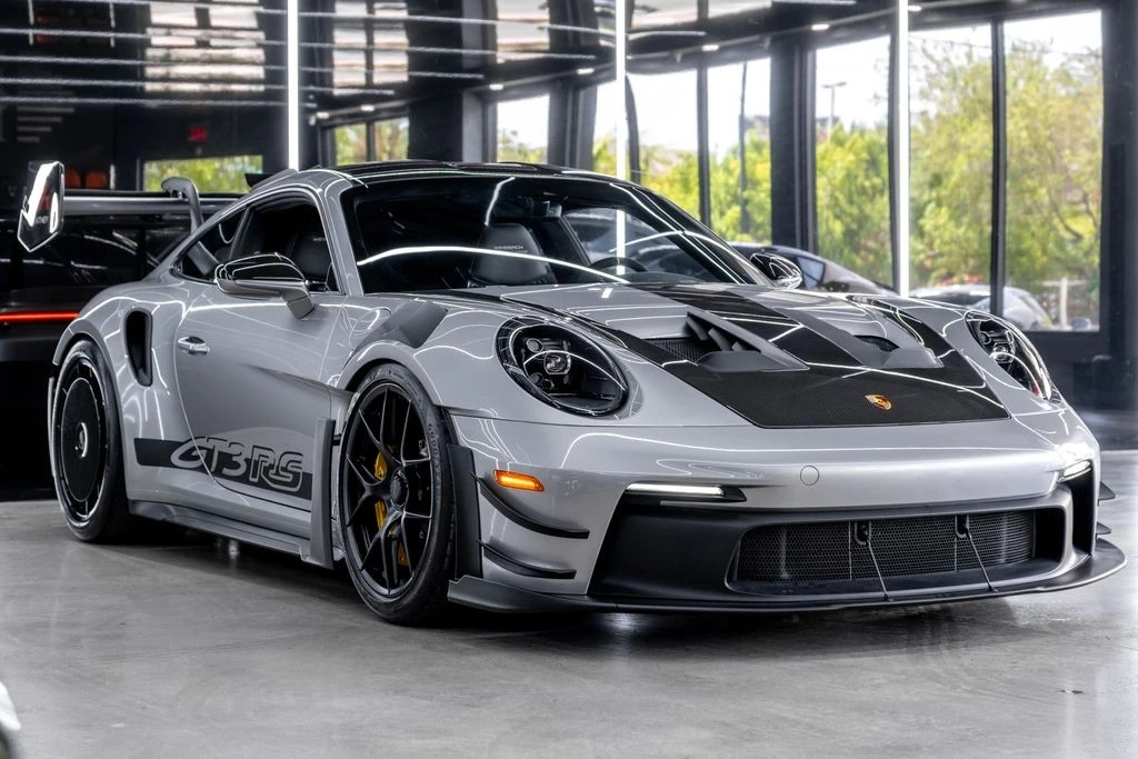 2025 Porsche 992 GT3 RS - Image 2 of 31