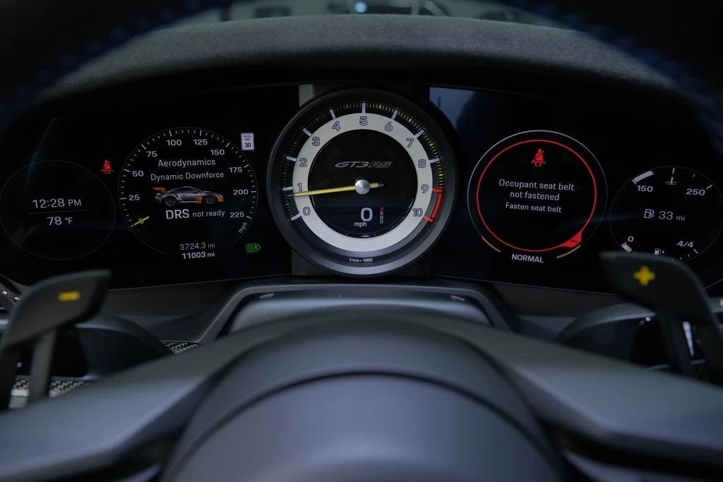 2025 Porsche 992 GT3 RS - Image 28 of 31
