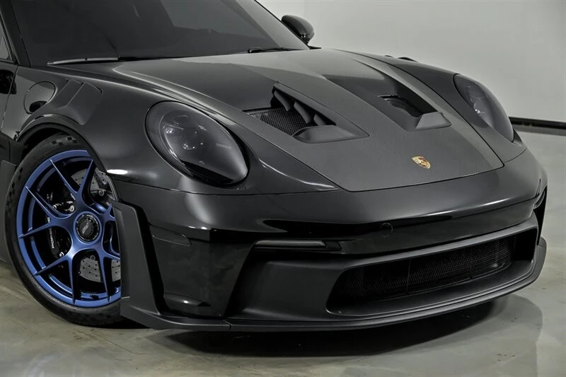 2025 Porsche 992 GT3 RS - Image 2 of 31