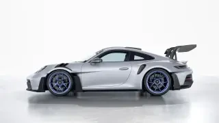 2025 Porsche 992 GT3 RS - Image 13 of 30
