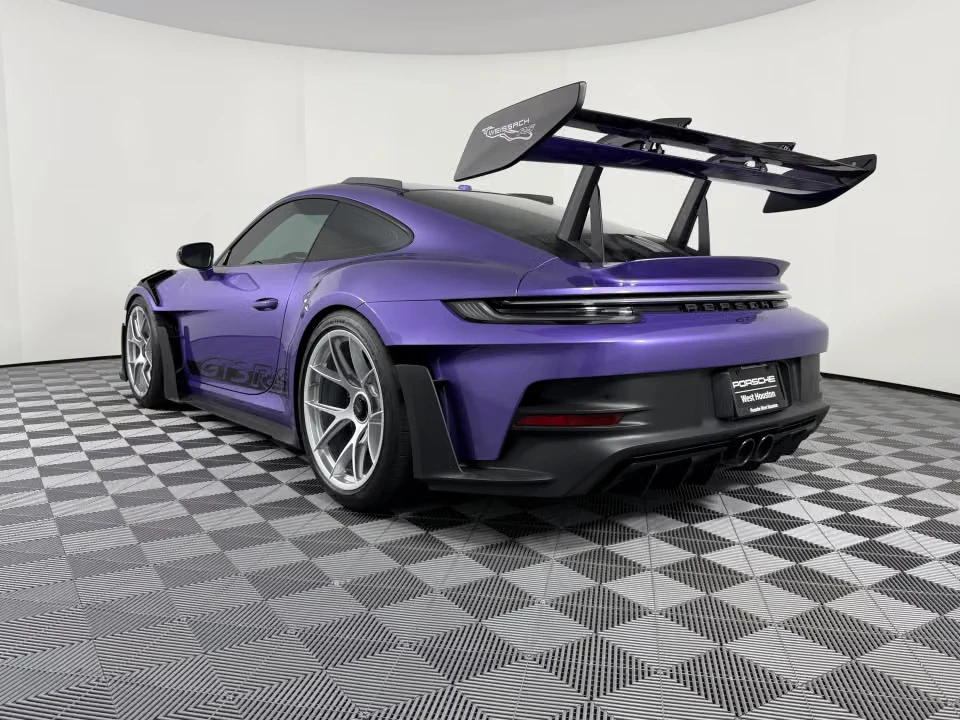 2025 Porsche 992 GT3 RS - Image 19 of 31