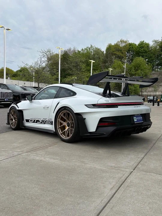 2025 Porsche 992 GT3 RS - Image 7 of 10