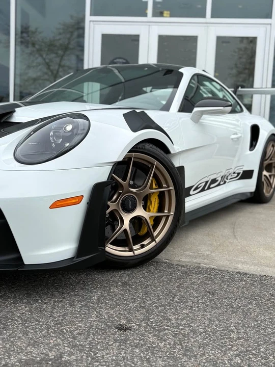 2025 Porsche 992 GT3 RS - Image 3 of 10