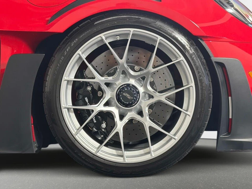 2025 Porsche 992 GT3 RS - Image 21 of 31