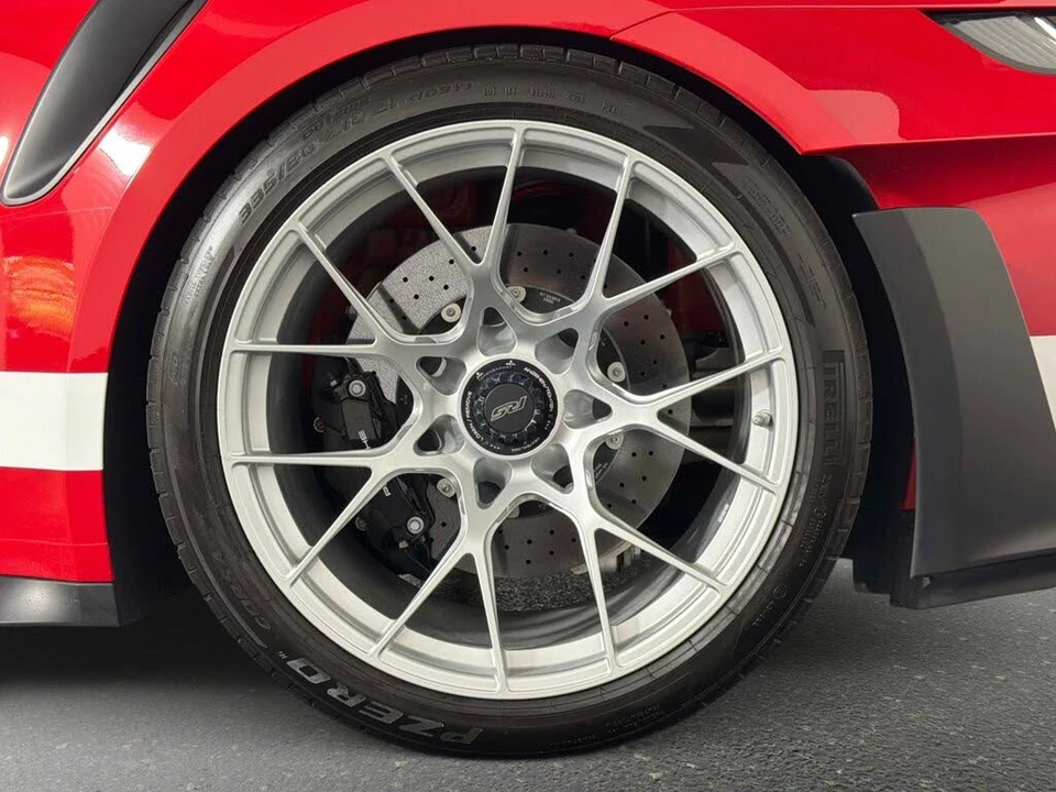 2025 Porsche 992 GT3 RS - Image 14 of 31