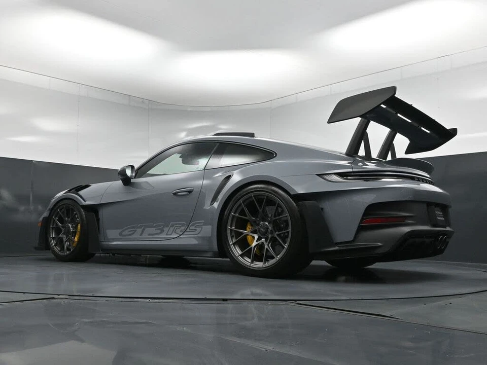 2025 Porsche 992 GT3 RS - Image 24 of 31