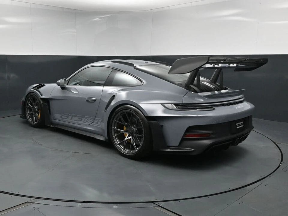2025 Porsche 992 GT3 RS - Image 3 of 31