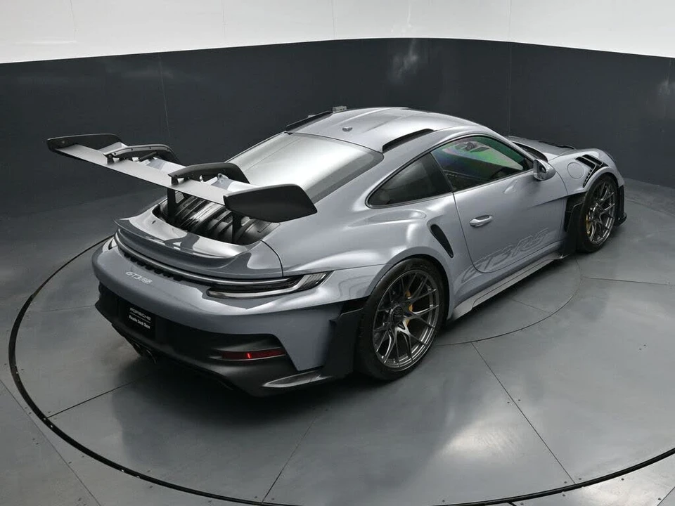 2025 Porsche 992 GT3 RS - Image 18 of 31