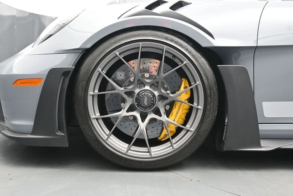 2025 Porsche 992 GT3 RS - Image 7 of 31