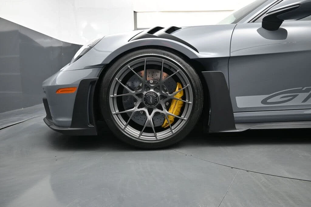 2025 Porsche 992 GT3 RS - Image 8 of 31