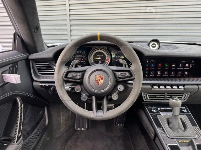 2025 Porsche 992 GT3 RS - Image 18 of 31