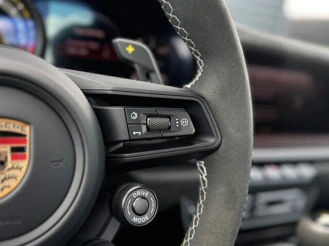 2025 Porsche 992 GT3 RS - Image 25 of 31