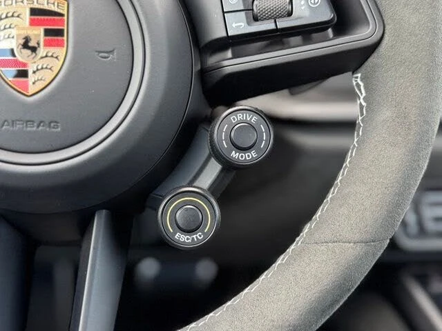 2025 Porsche 992 GT3 RS - Image 27 of 31