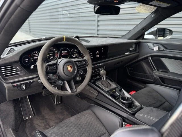 2025 Porsche 992 GT3 RS - Image 4 of 31