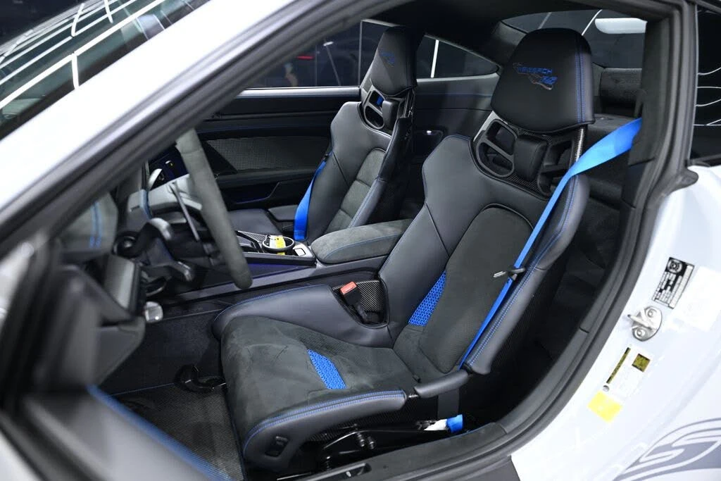 2025 Porsche 992 GT3 RS - Image 16 of 31