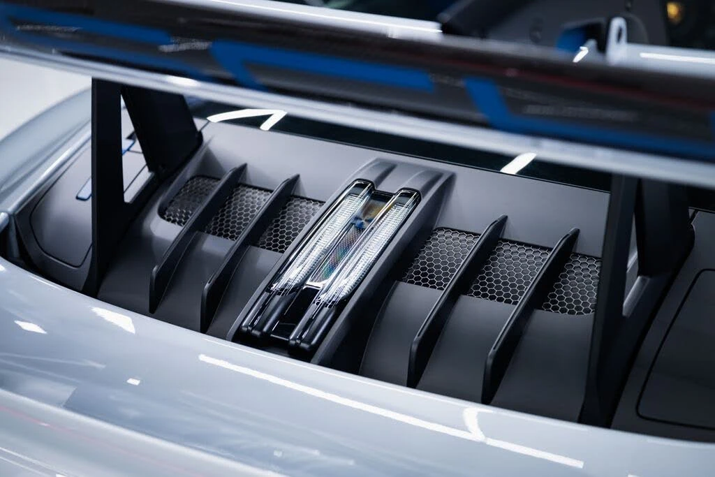 2025 Porsche 992 GT3 RS - Image 29 of 31