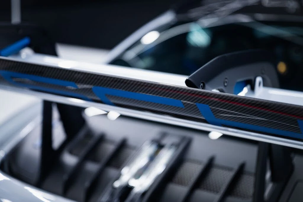 2025 Porsche 992 GT3 RS - Image 30 of 31